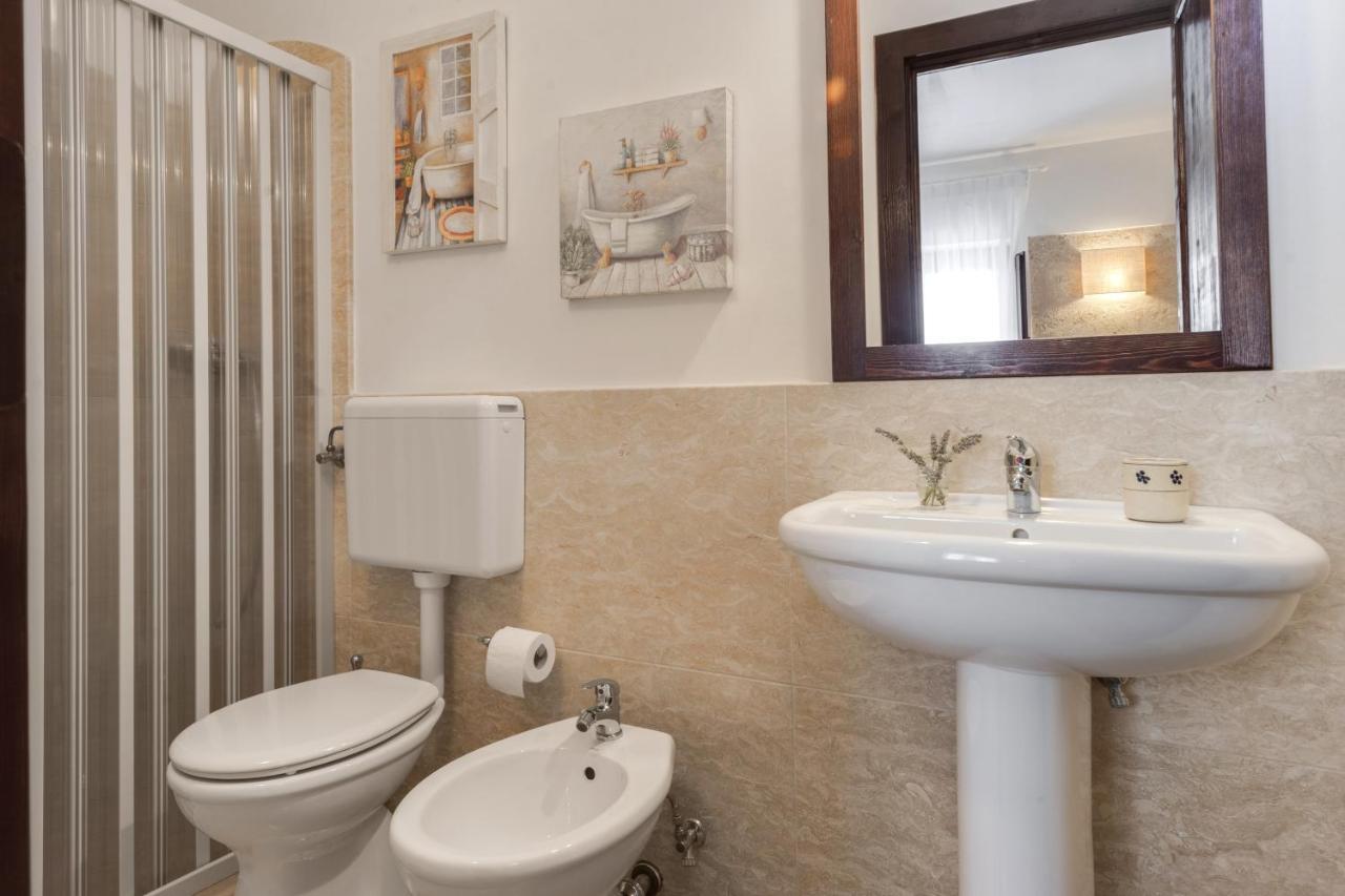 Le Lantane - Luxury Rooms Alessano Exteriör bild
