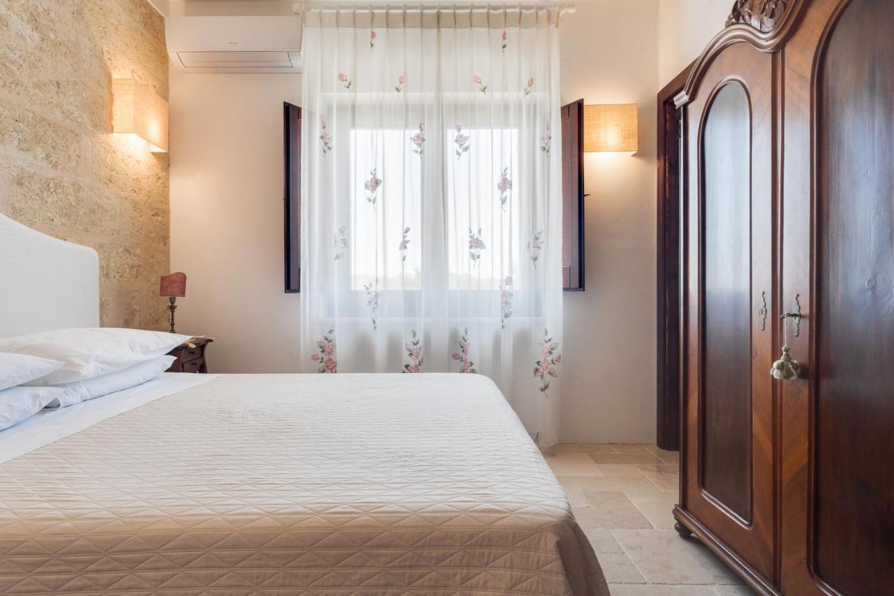 Le Lantane - Luxury Rooms Alessano Exteriör bild