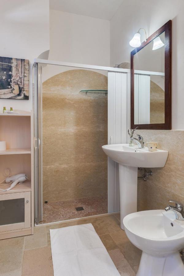 Le Lantane - Luxury Rooms Alessano Exteriör bild